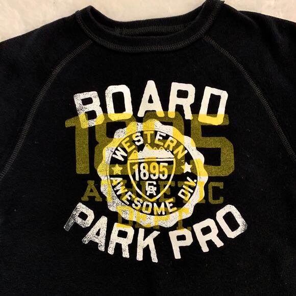 Osh Kosh B'Gosh Graphic Crewneck Sweatshirt Boys 7 - Picture 4 of 9